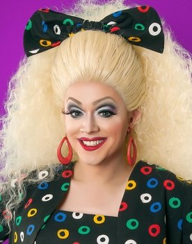 Paige Turner as Shonda