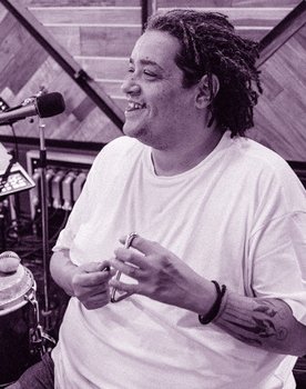 Fabrice Colombani as Self - Percussionniste