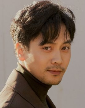 Yang Yi as Xiao Li