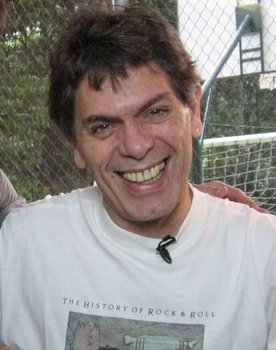 Rindo à Toa: Humor Sem Limites