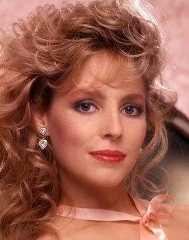 Stacy Arthur as Model