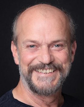 Coşkun Özmeriç as 