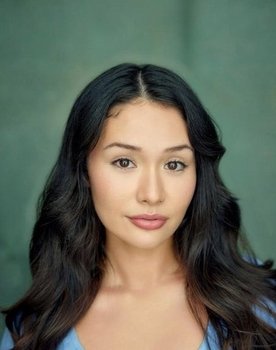 Izyan Hay as Lily