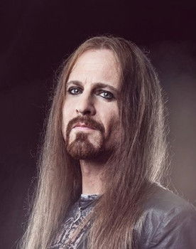 Marco Heubaum as Guitar