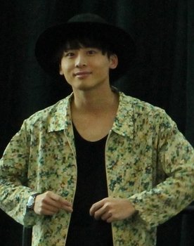 Taiki Kudo as Alien Serpent (voice)