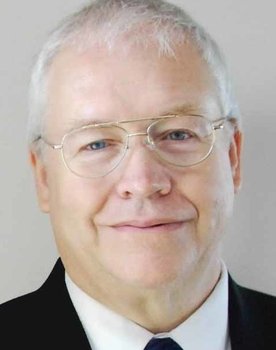 Lester Graber as Self