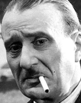 André Nicolle as Commissioner Marlé