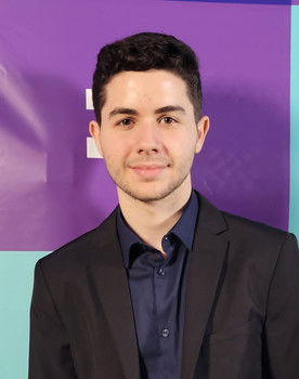 Jorge Sánchez as Chico