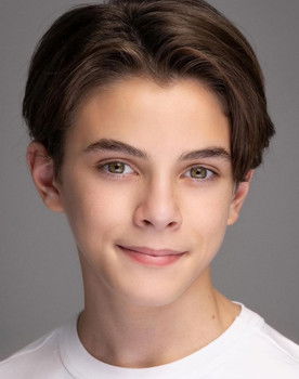 Kaan Alp Dayı as Ali Fırat