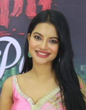 Nazifa Tushi as Gulti