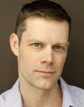 Matt Keeslar as Mark Doran