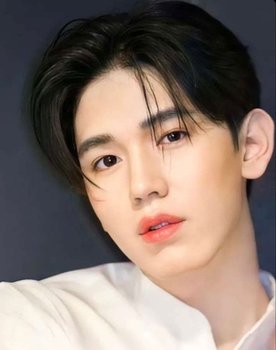 Thitipoom Techa-apaikhun as Benz