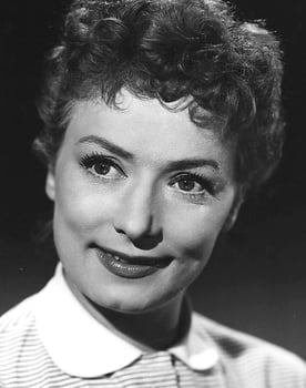 Lily Broberg as Kokkepigen Johanne