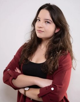 Léa ALBORGHETTI as Journaliste