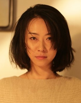 Liu Lu as Secretary Liu