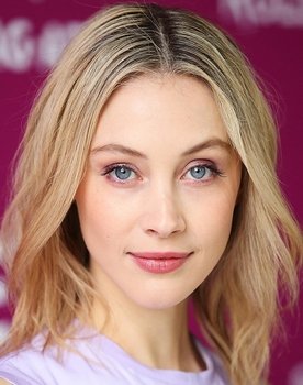 Sarah Gadon Photo