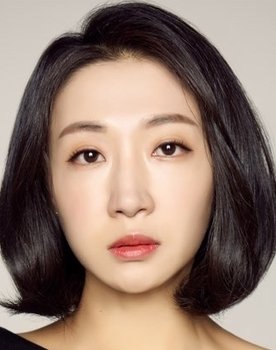 Jang Hee-jung as Ahn Hyun-jin