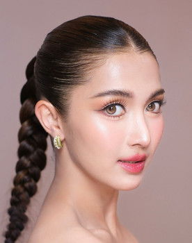 Belle Ploynapus Praephunnapa