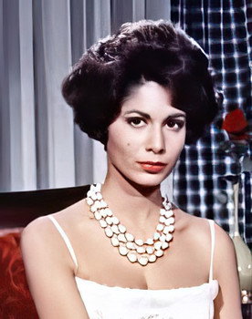 Anita Ruff as Anita Pérez