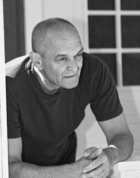 Jørn Faurschou as 