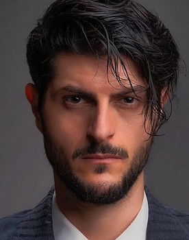 Nikolas Kalidonis as Peris