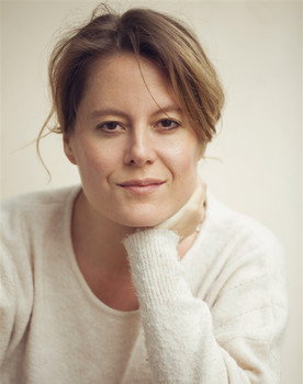 Alexandra Flandrin as Tracy (voice)