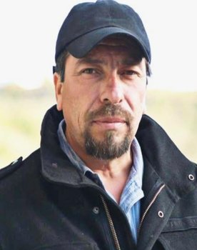 Miguel Ángel Saldaña as Caimán