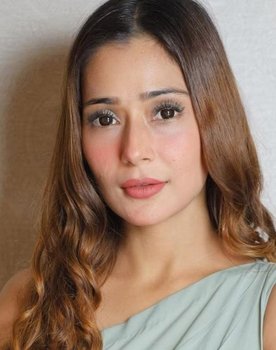 Sara Khan
