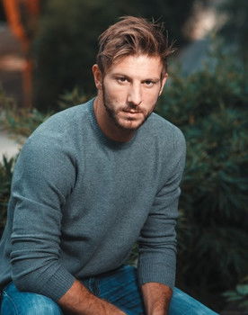 Daniele Balconi as Yuri