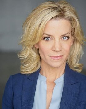 Lindsey Hutchison