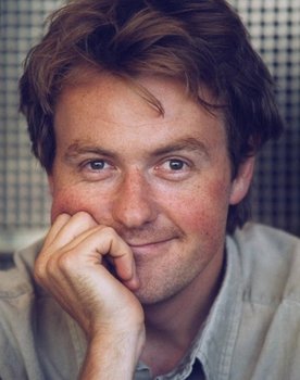 Fredrik Skavlan as Talkshow-host (voice)