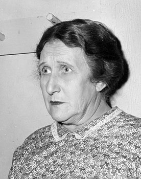 Minerva Urecal as Cactus Kate Millican