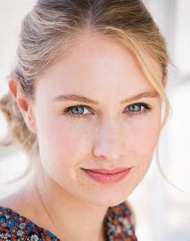 Caitlin Thompson Photo