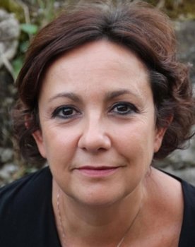 Paola Roscioli as Ms. Hinman