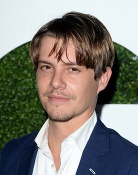 Xavier Samuel Photo