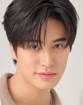 Norawit Titicharoenrak as Self