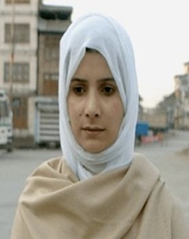 Neelofar Hamid as Zainab