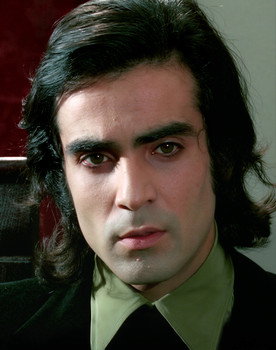 Augusto Nobile as Edward