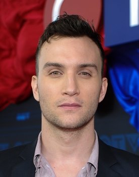 Ari Millen Photo