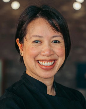 Christine Hà