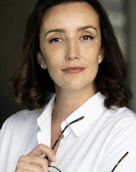 Moïna Snyder as Virginia