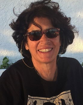 Tzeli Hadjidimitriou as Narrator