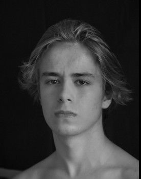 Xavier Eliseu as Aluno no Auditório