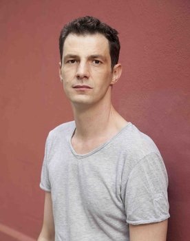 Frédéric Moulin as Assistente Bonfiglio
