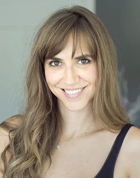 Aina Clotet as Elisa