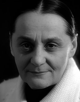 Yevdokiya Urusova as konsyerzhka (v dome Puana)