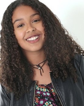 Juliana Louise as Maria Castilho