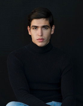 Santiago Hurtado Toledo as Él mismo