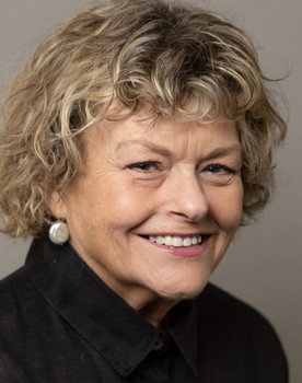 Geneviève Lemon as Mrs. Lewis