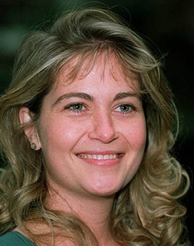 Fleur Bennett as Mavis Moulterd